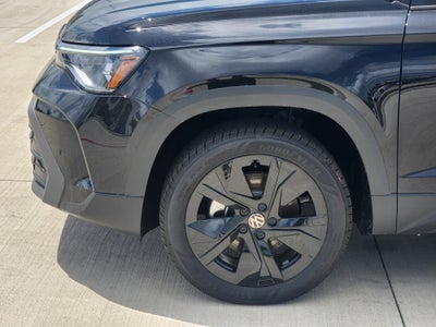 2026 Volkswagen Taos SE Black