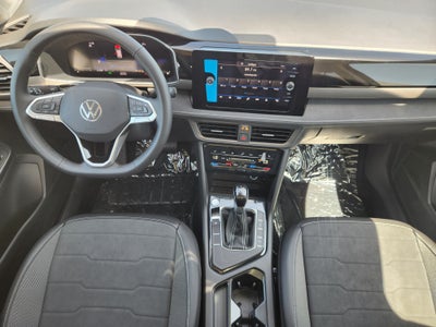 2026 Volkswagen Taos SE Black