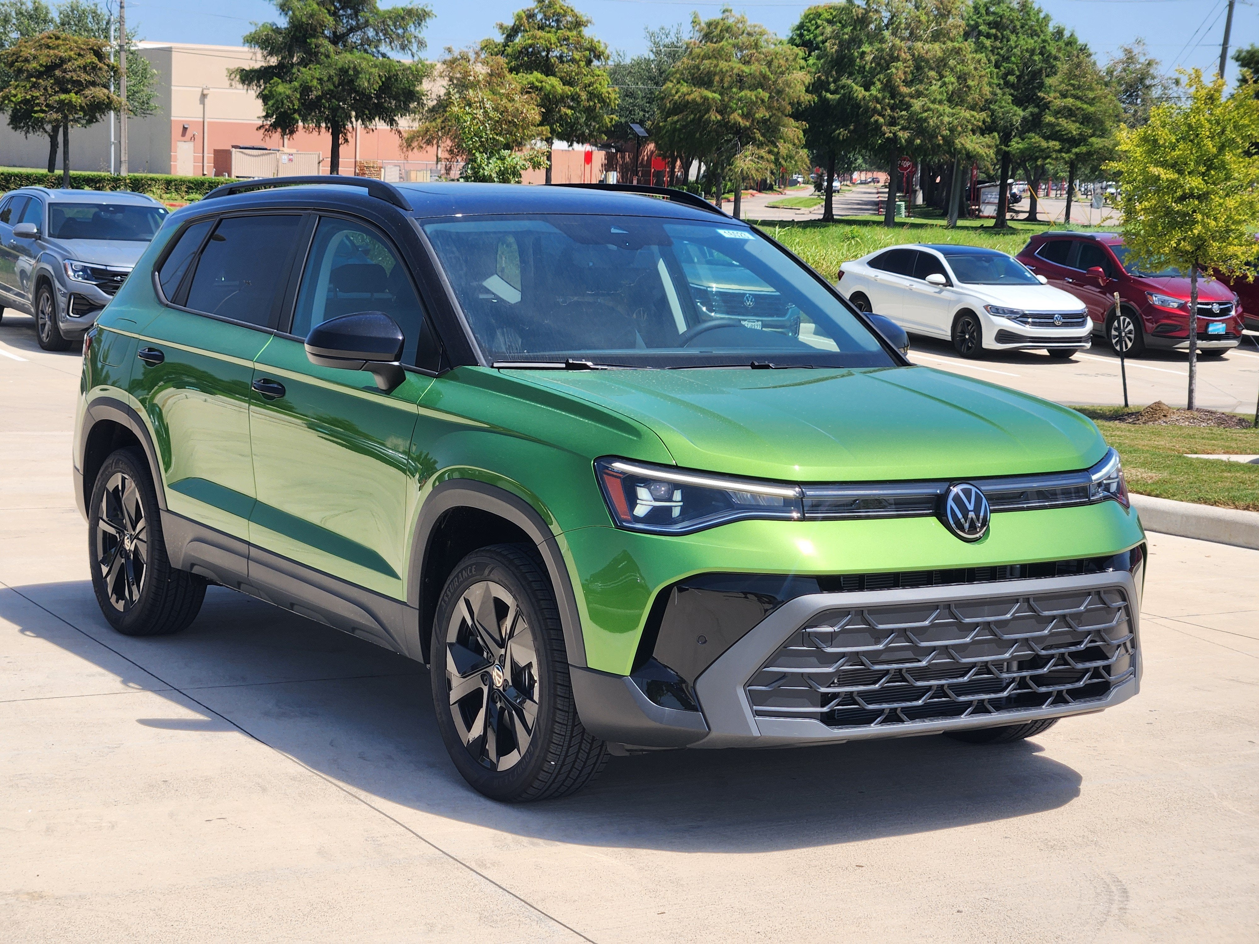 2026 Volkswagen Taos SE Black
