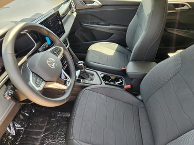 2026 Volkswagen Taos SE Black