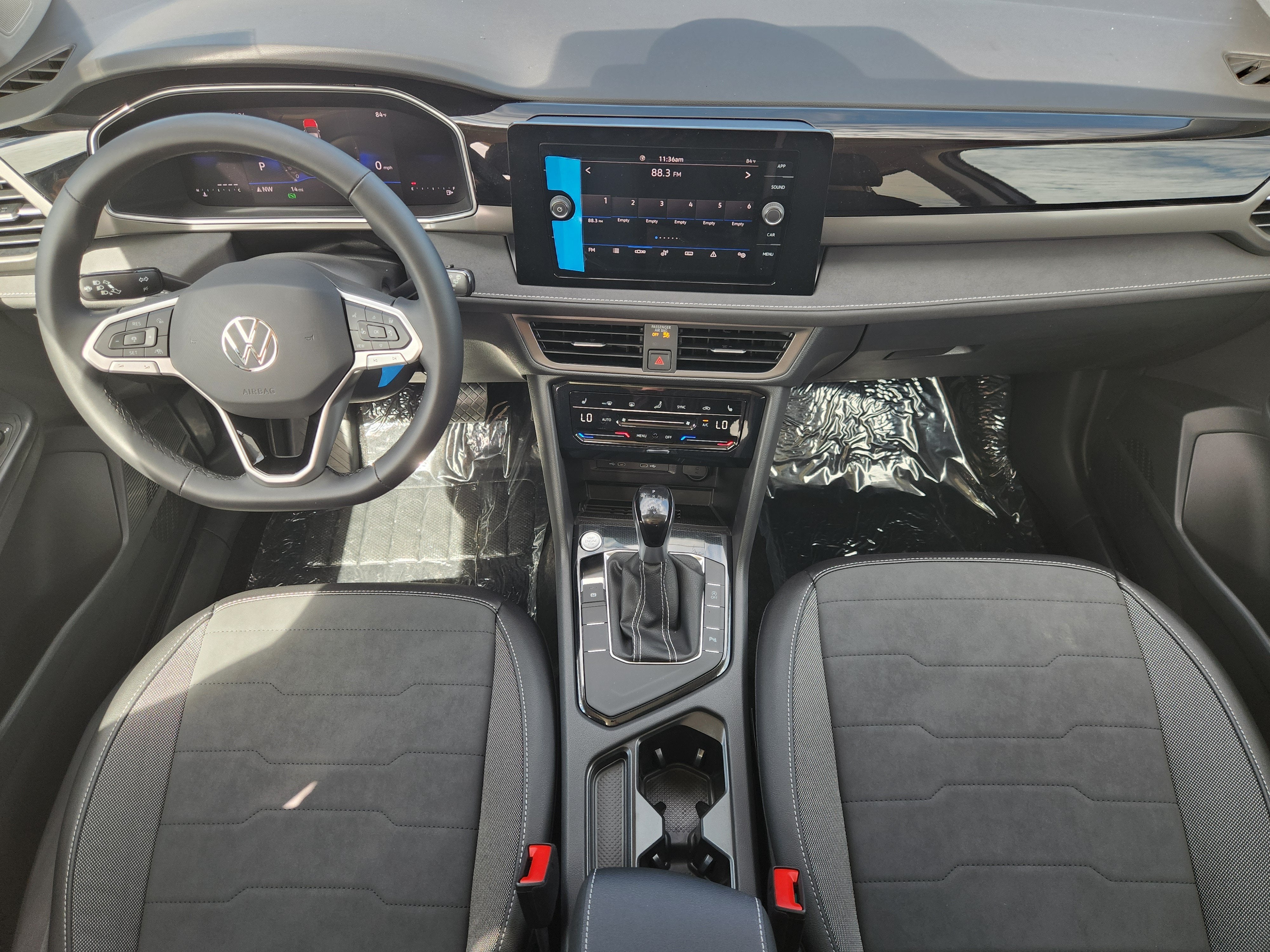 2027 Volkswagen Taos SE Black