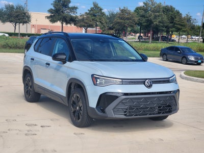 2027 Volkswagen Taos SE Black
