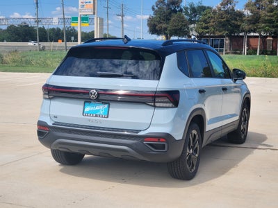2027 Volkswagen Taos SE Black