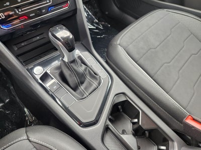 2027 Volkswagen Taos SE Black