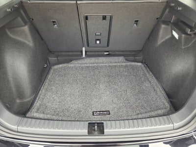 2027 Volkswagen Taos SE Black