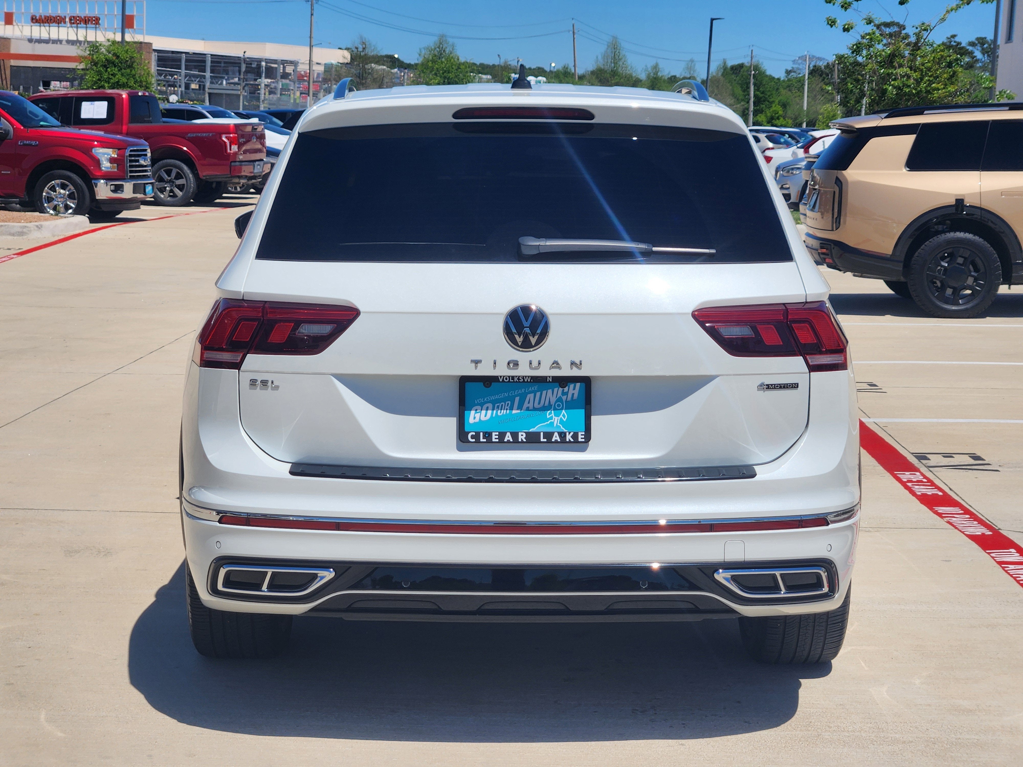 2024 Volkswagen Tiguan SEL R-Line