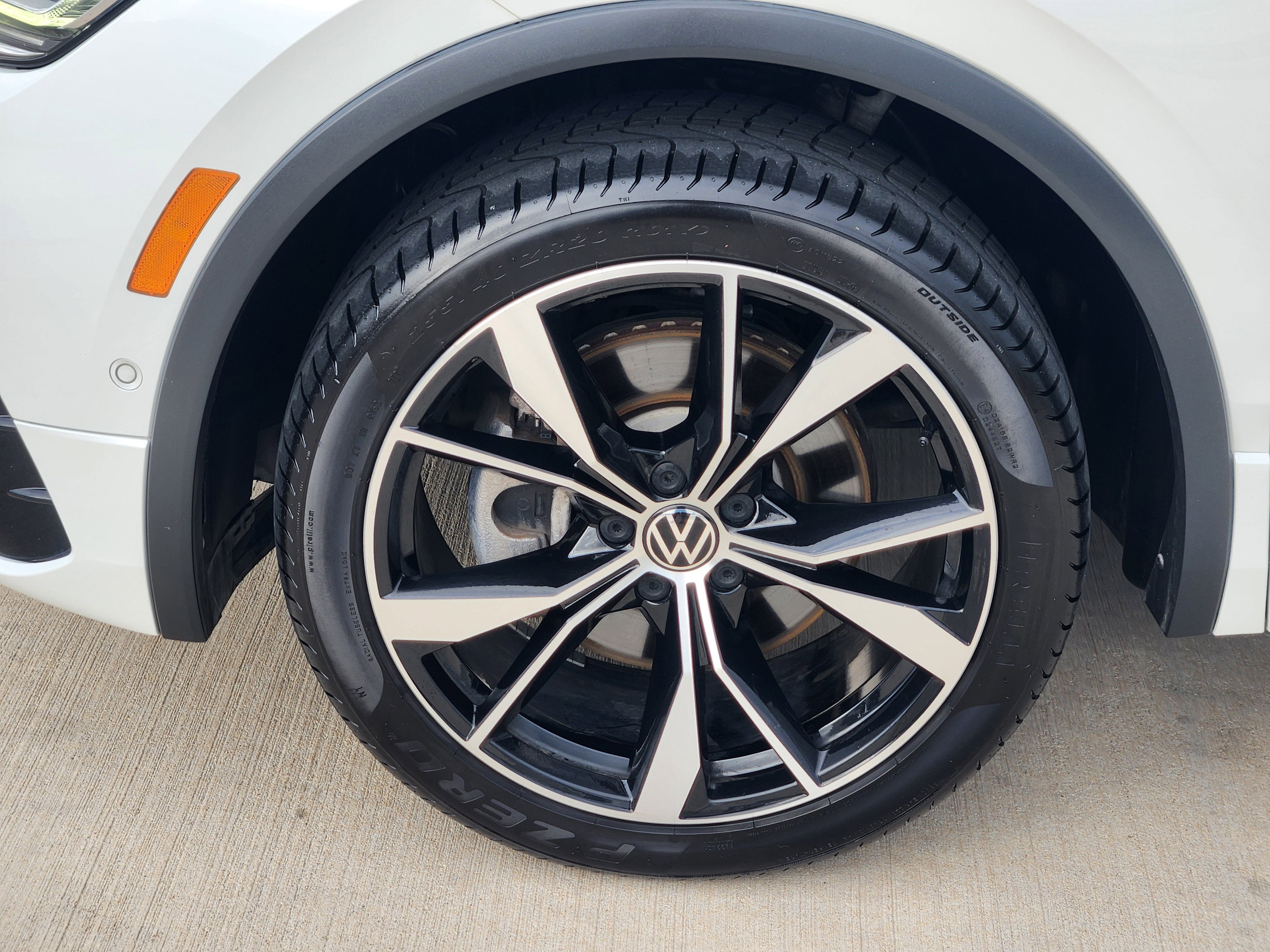 2022 Volkswagen Tiguan SEL R-Line