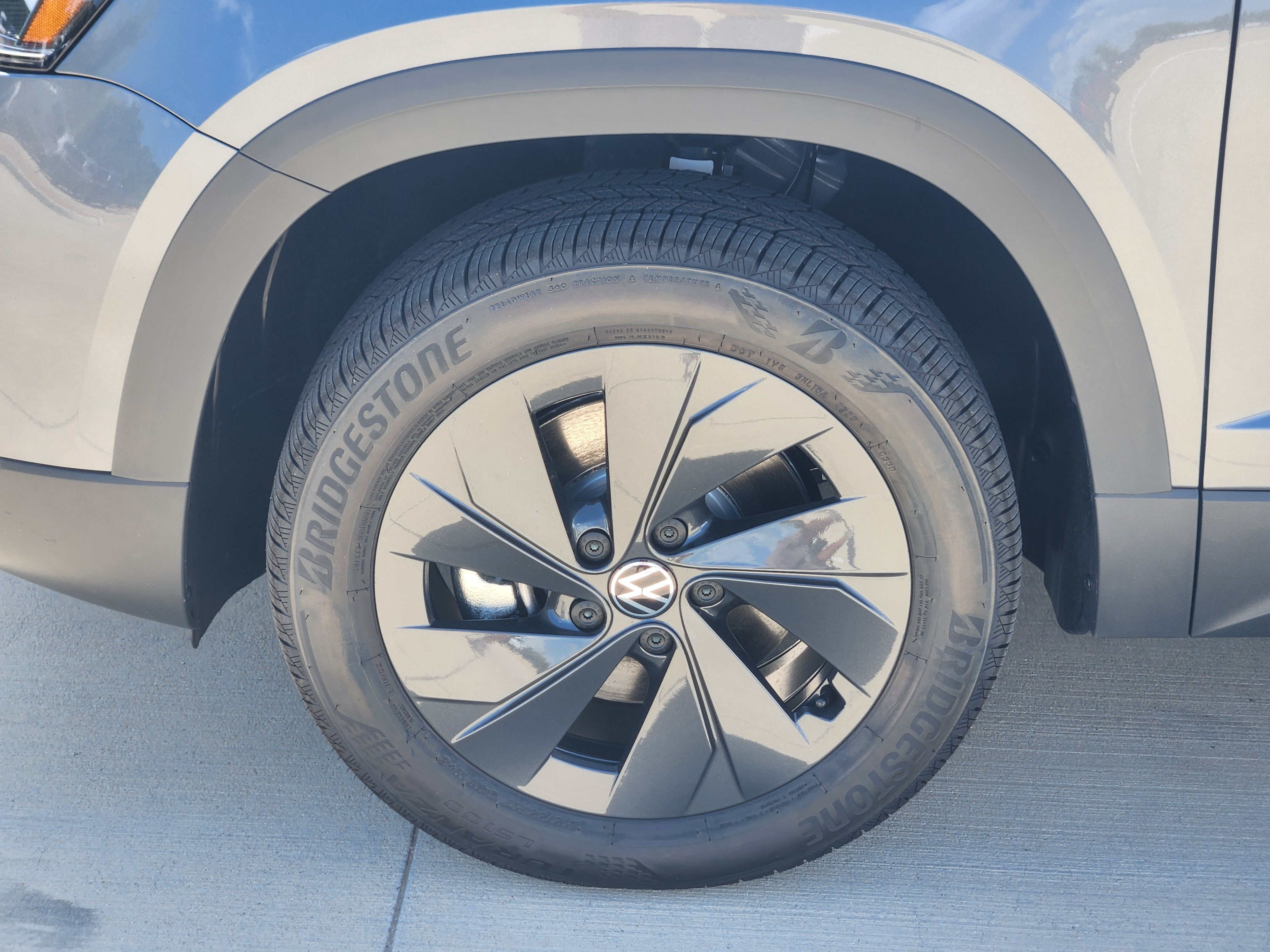 2027 Volkswagen Taos S