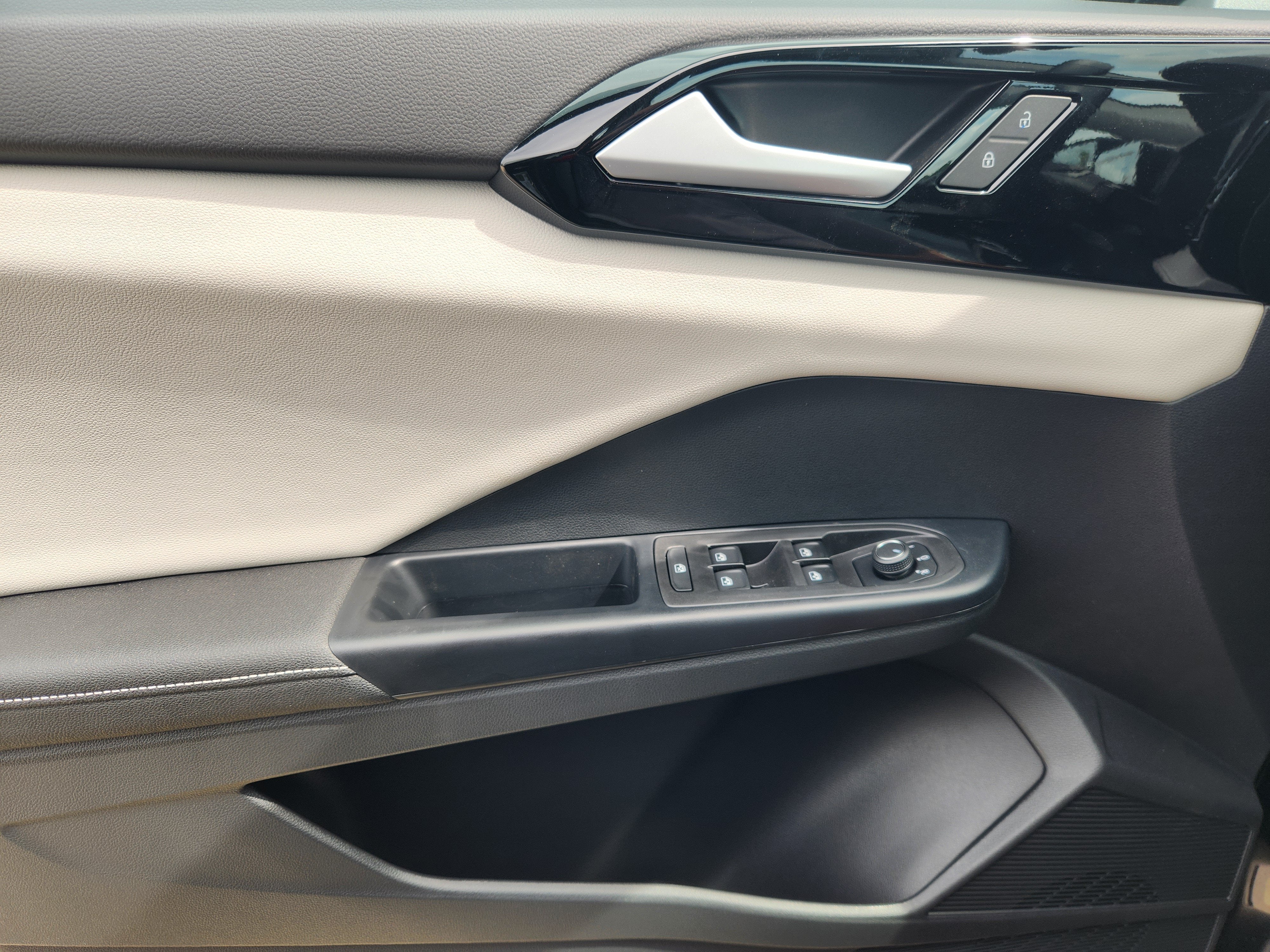 2027 Volkswagen Taos S