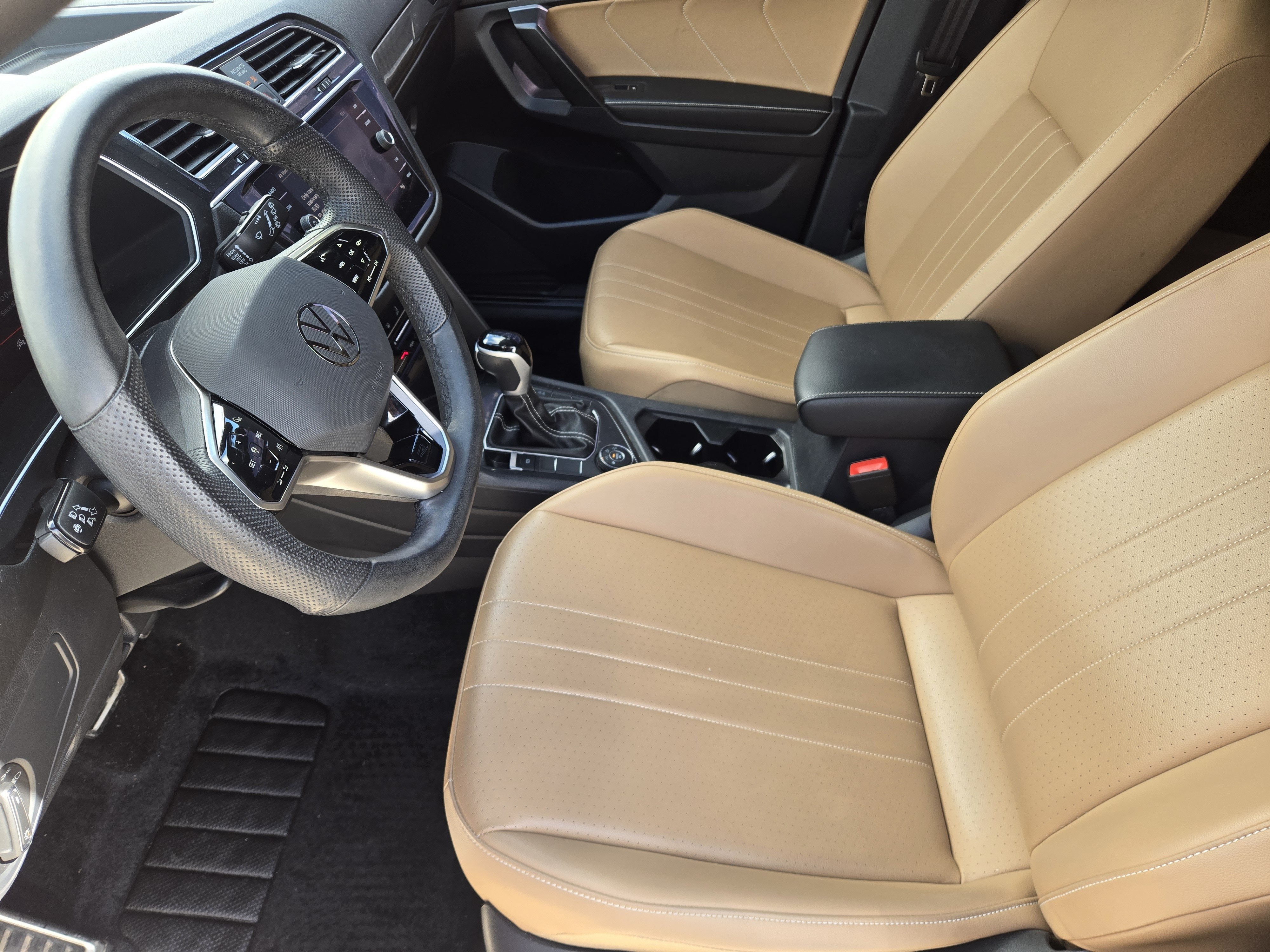 2024 Volkswagen Tiguan SE R-Line Black