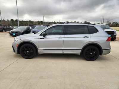 2022 Volkswagen Tiguan SE R-Line Black