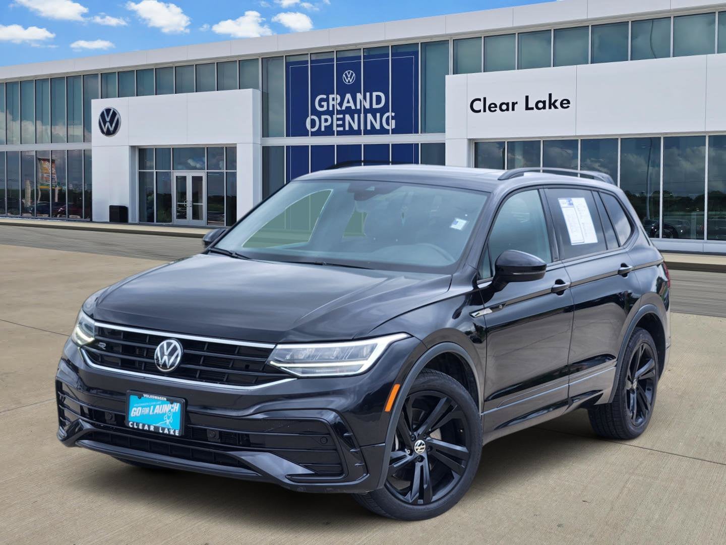 2024 Volkswagen Tiguan SE R-Line Black