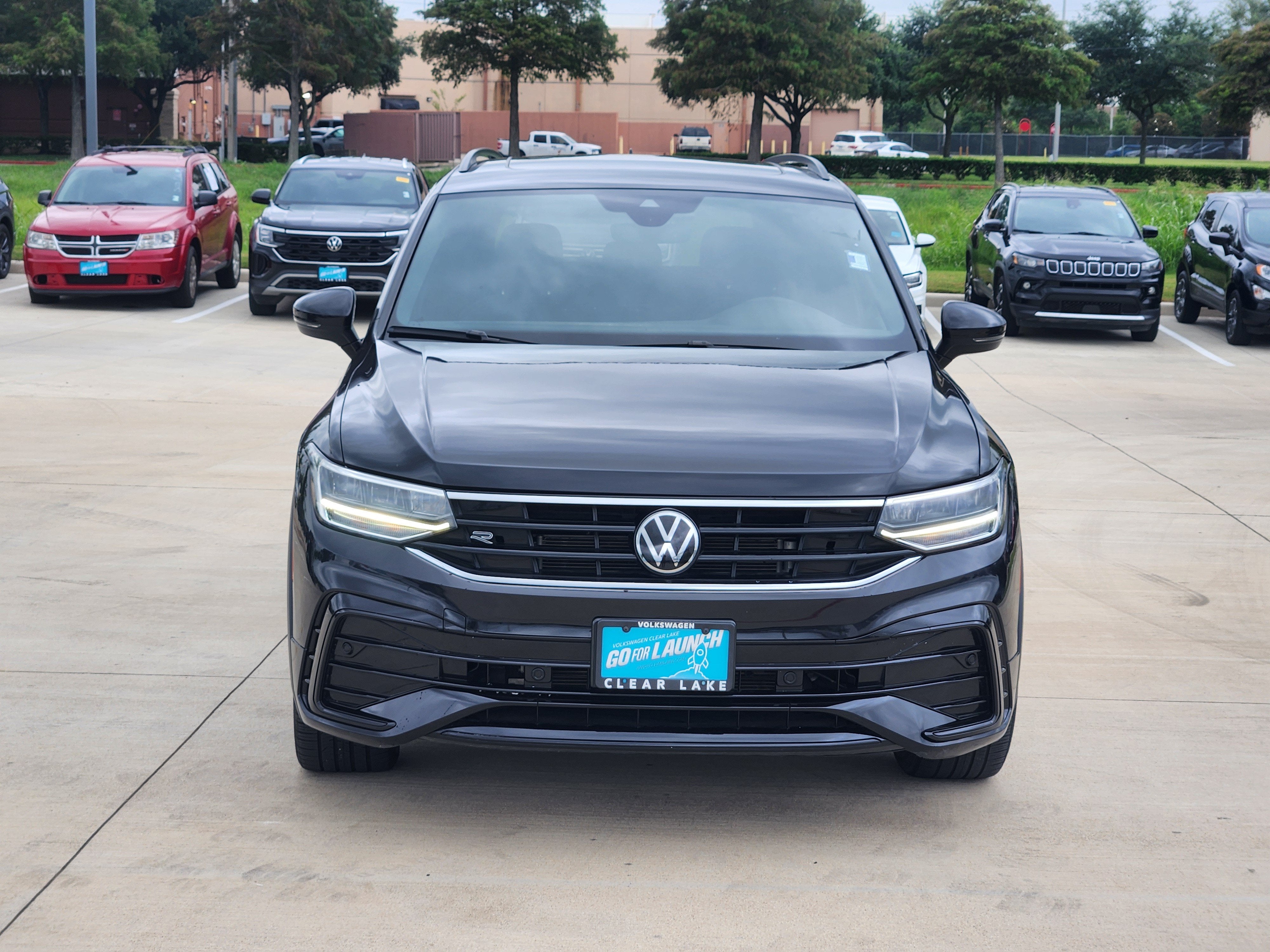 2024 Volkswagen Tiguan SE R-Line Black