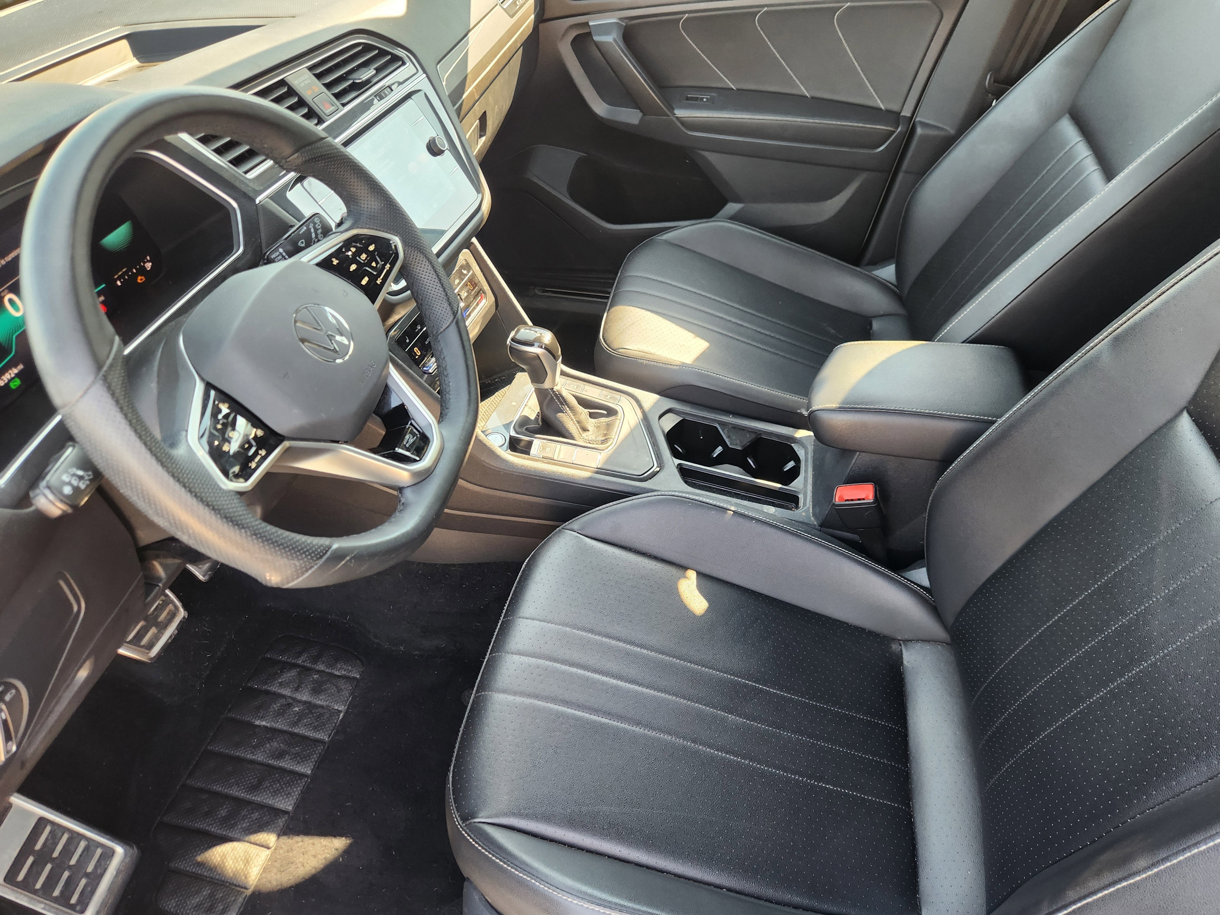 2022 Volkswagen Tiguan SE R-Line Black