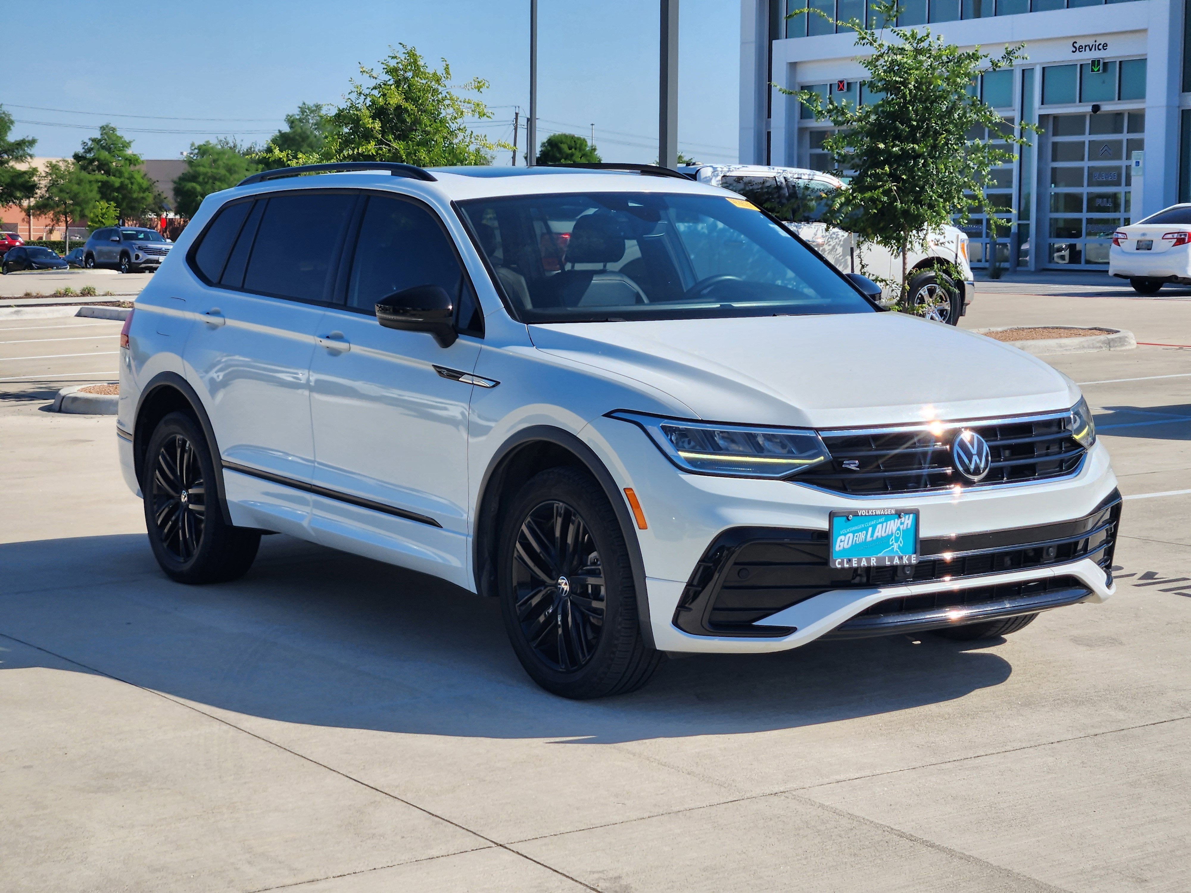 2022 Volkswagen Tiguan SE R-Line Black