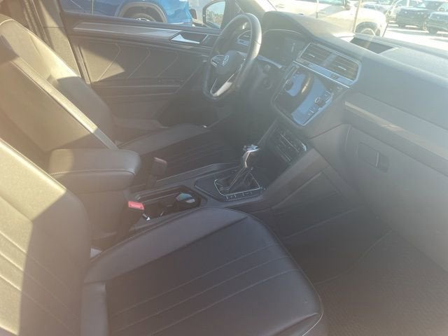 2022 Volkswagen Tiguan SE R-Line Black