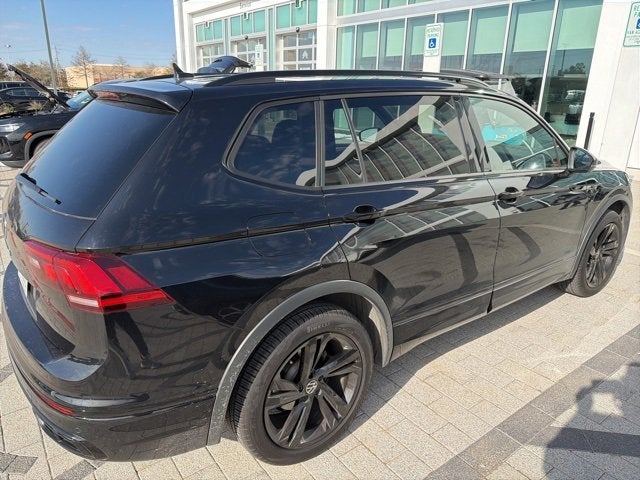 2023 Volkswagen Tiguan SE R-Line Black