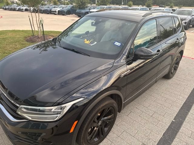 2024 Volkswagen Tiguan SE R-Line Black
