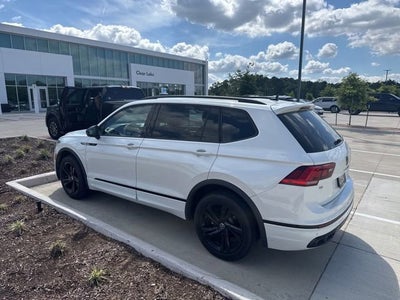 2023 Volkswagen Tiguan SE R-Line Black