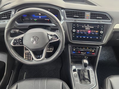 2023 Volkswagen Tiguan SE R-Line Black