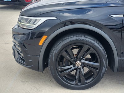2023 Volkswagen Tiguan SE R-Line Black