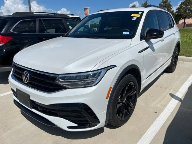 2023 Volkswagen Tiguan 2.0T SE R-Line Black's photo
