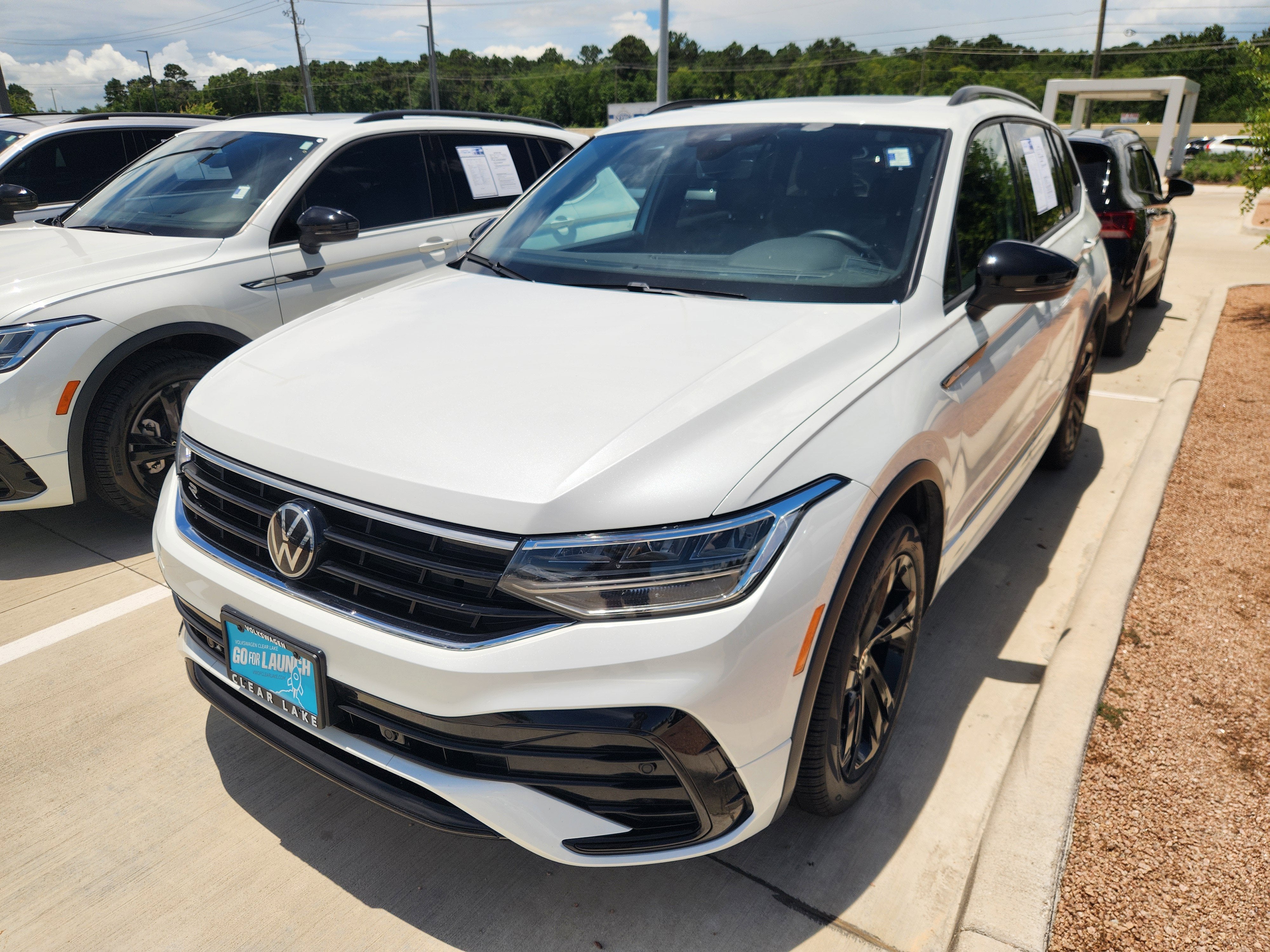 2024 Volkswagen Tiguan SE R-Line Black