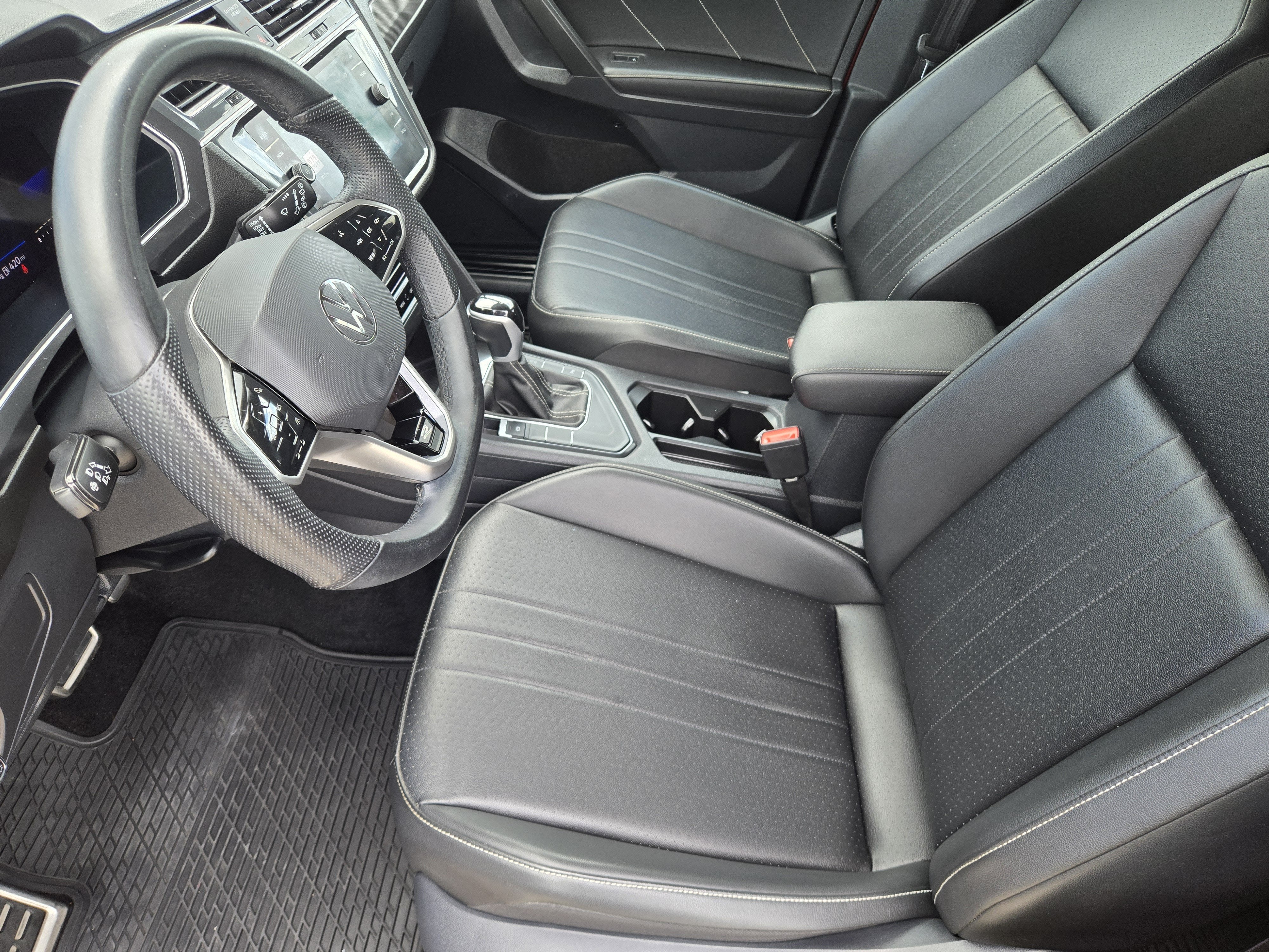 2024 Volkswagen Tiguan SE R-Line Black