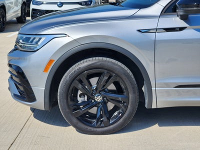 2024 Volkswagen Tiguan SE R-Line Black