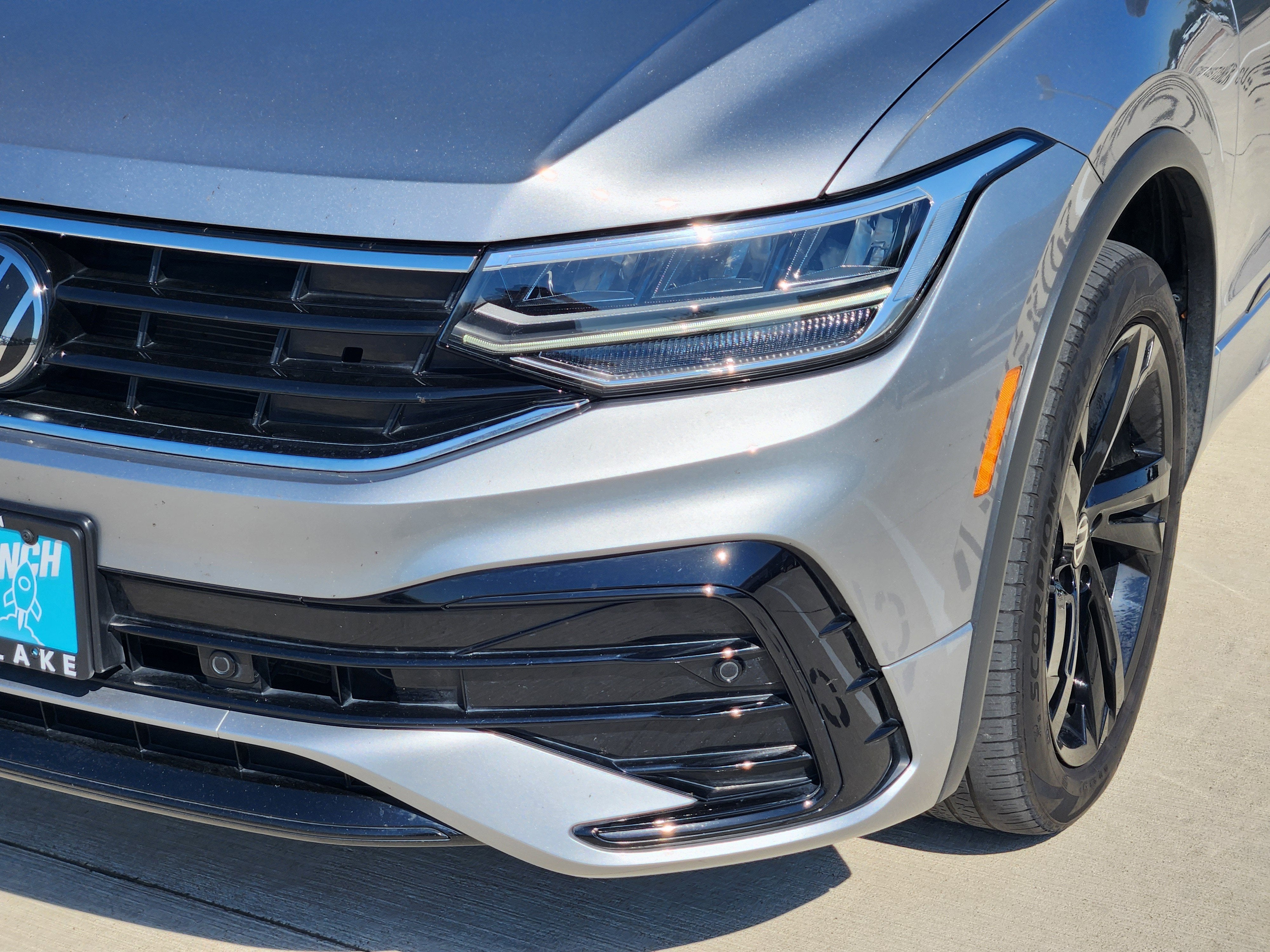 2024 Volkswagen Tiguan SE R-Line Black
