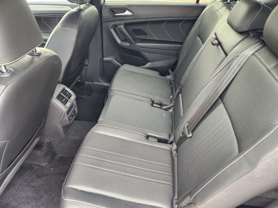 2022 Volkswagen Tiguan SE R-Line Black