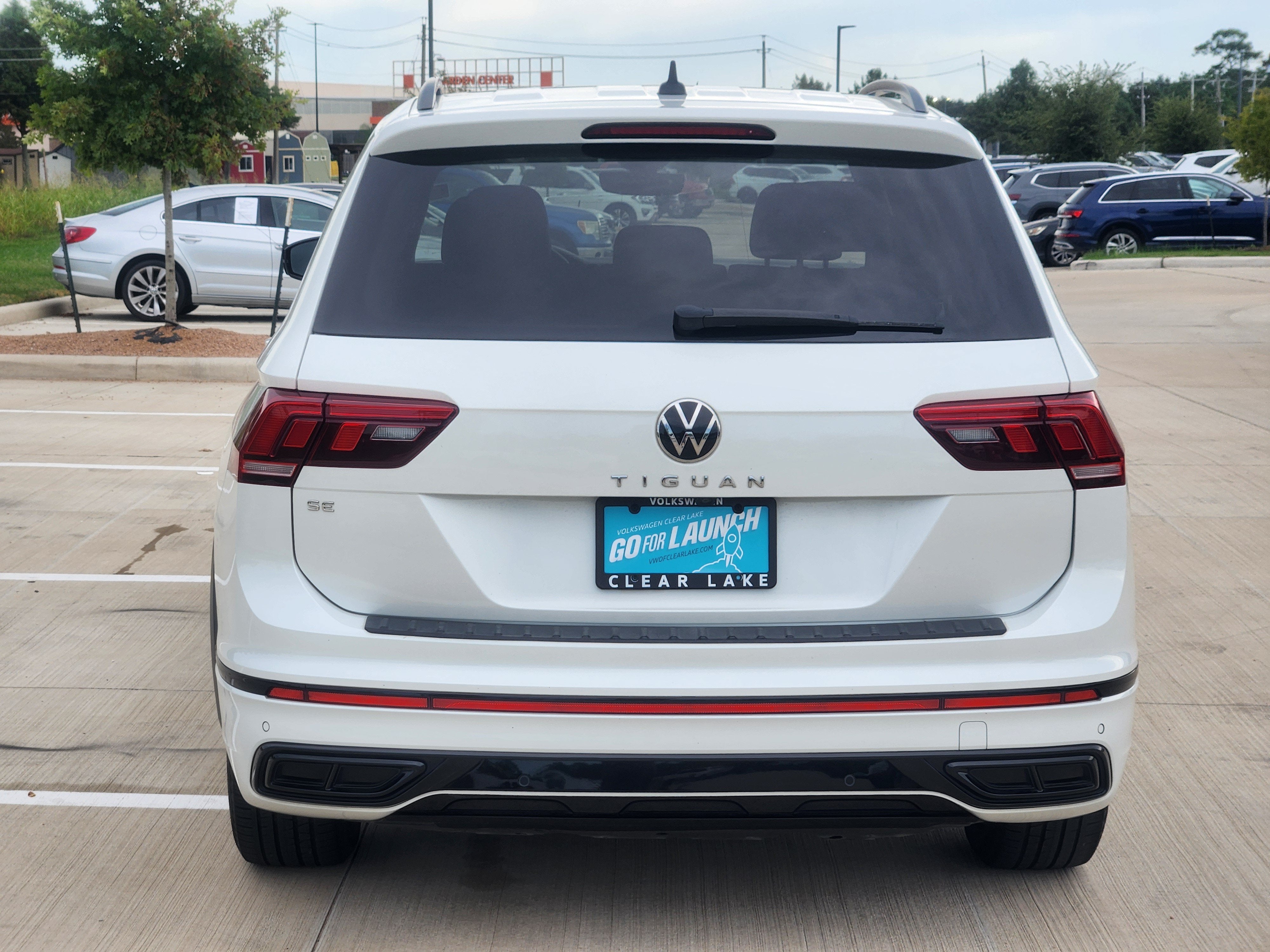 2022 Volkswagen Tiguan SE R-Line Black
