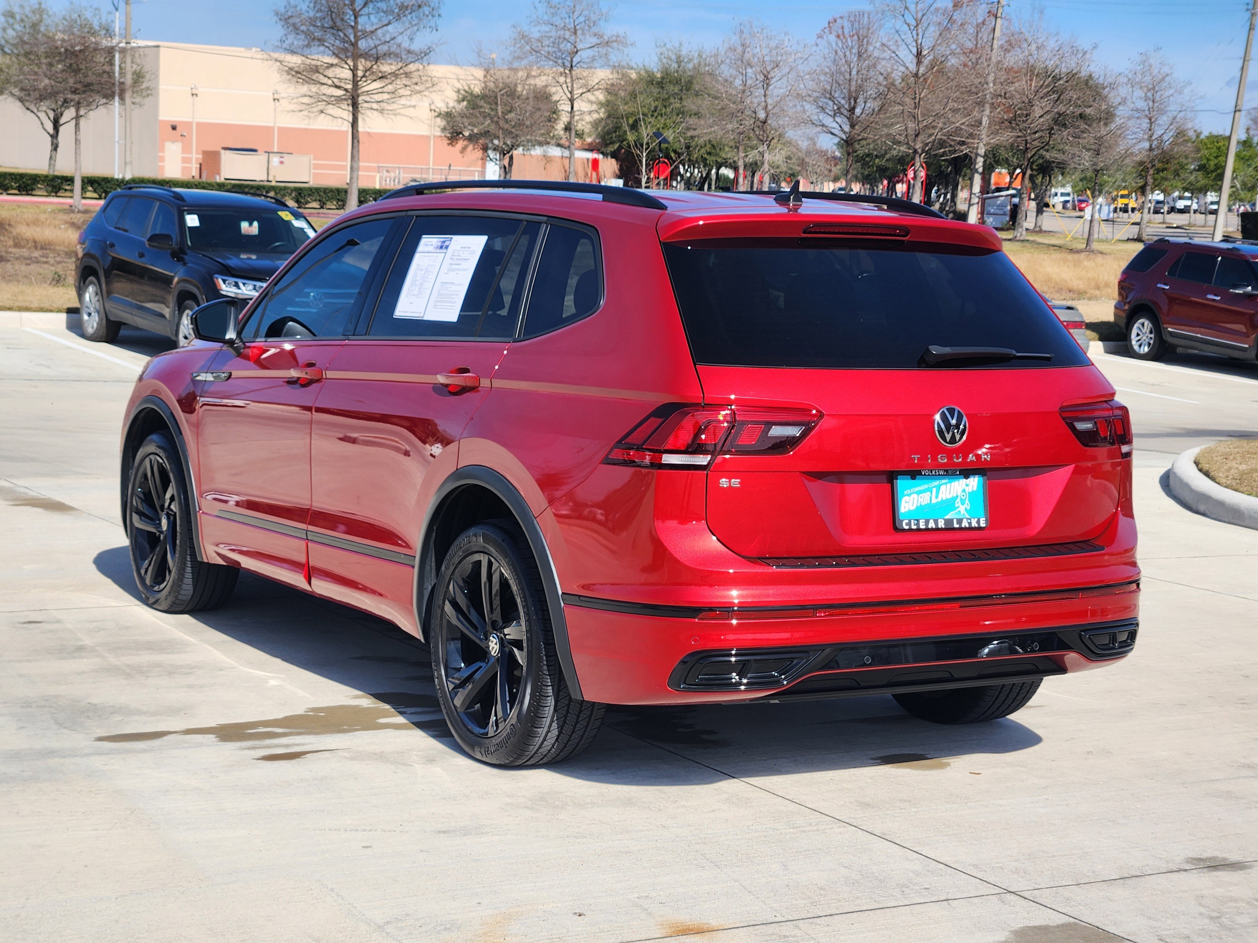 2024 Volkswagen Tiguan SE R-Line Black