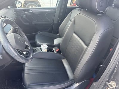 2024 Volkswagen Tiguan SE R-Line Black