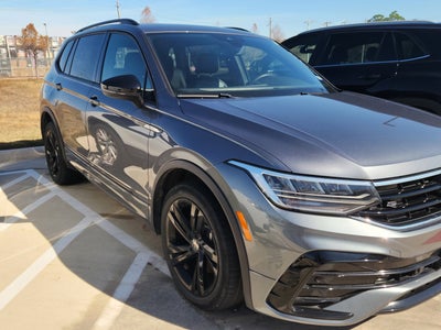 2024 Volkswagen Tiguan SE R-Line Black