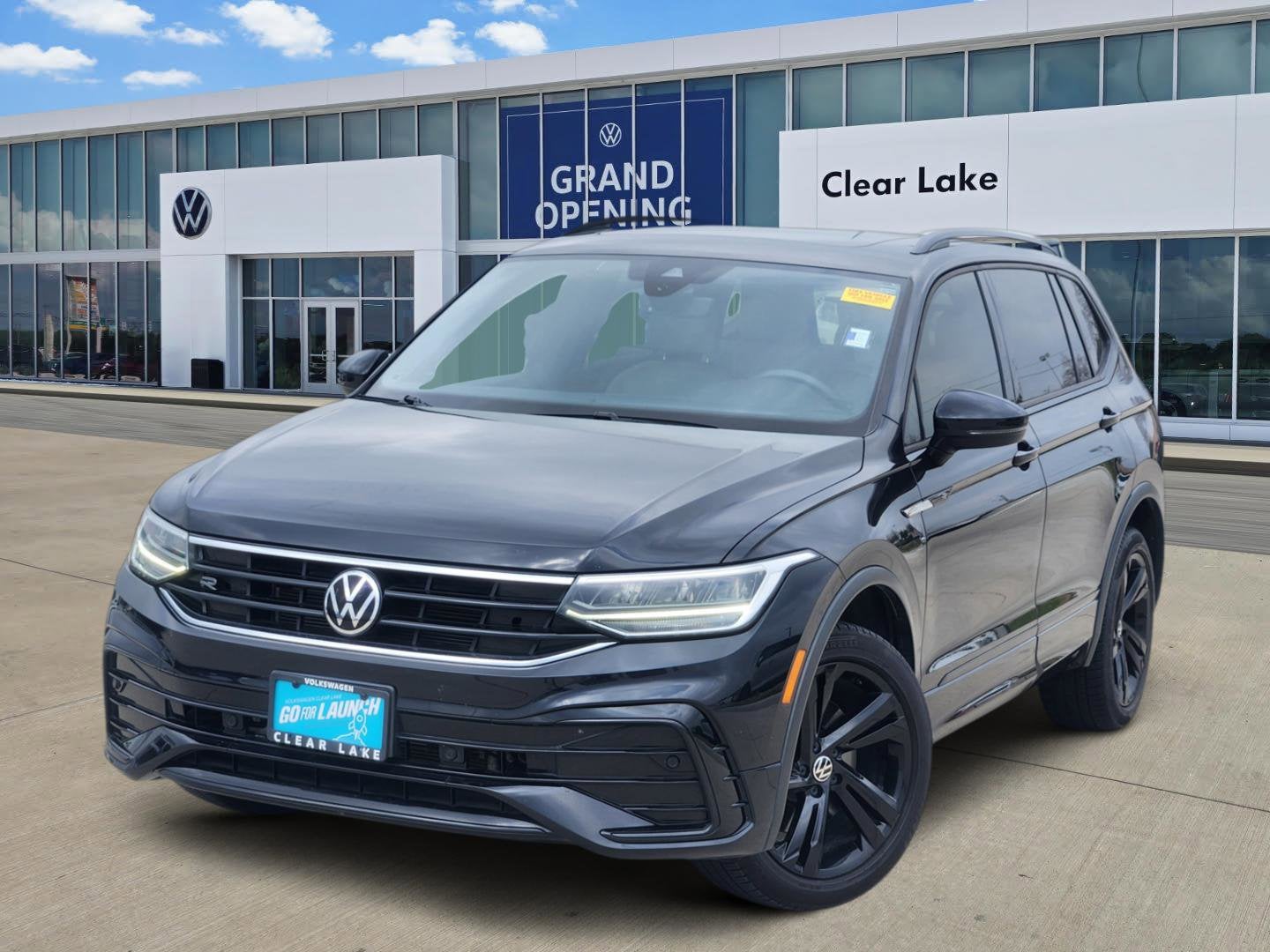 2023 Volkswagen Tiguan SE R-Line Black