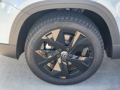 2026 Volkswagen Taos SE