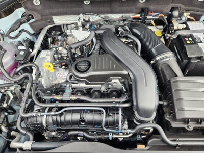 2026 Volkswagen Taos SE