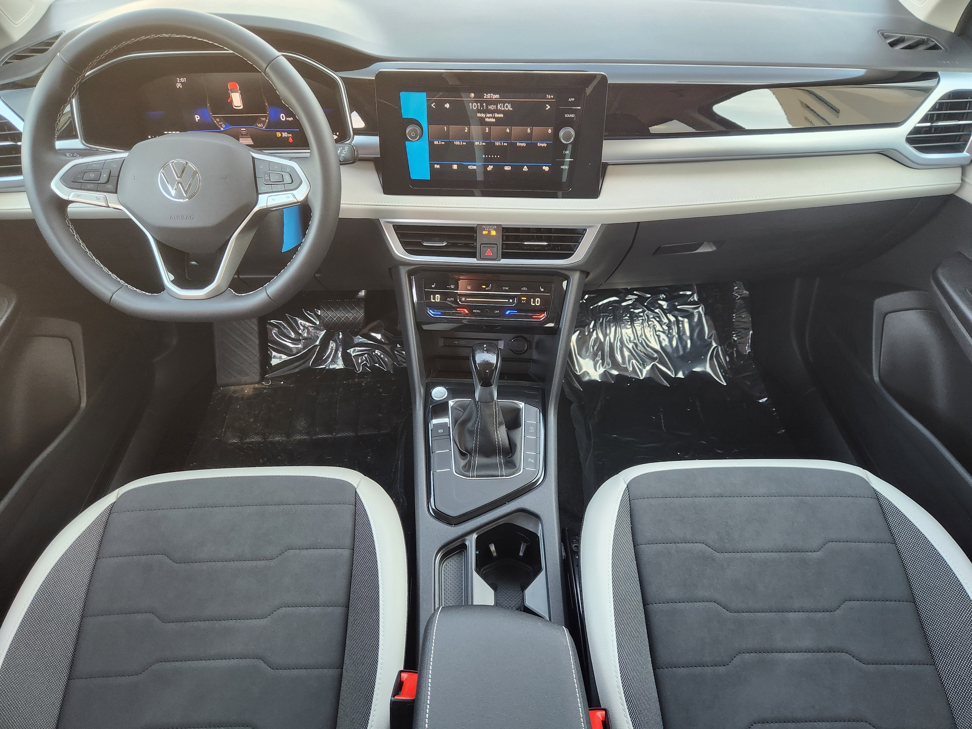 2026 Volkswagen Taos SE