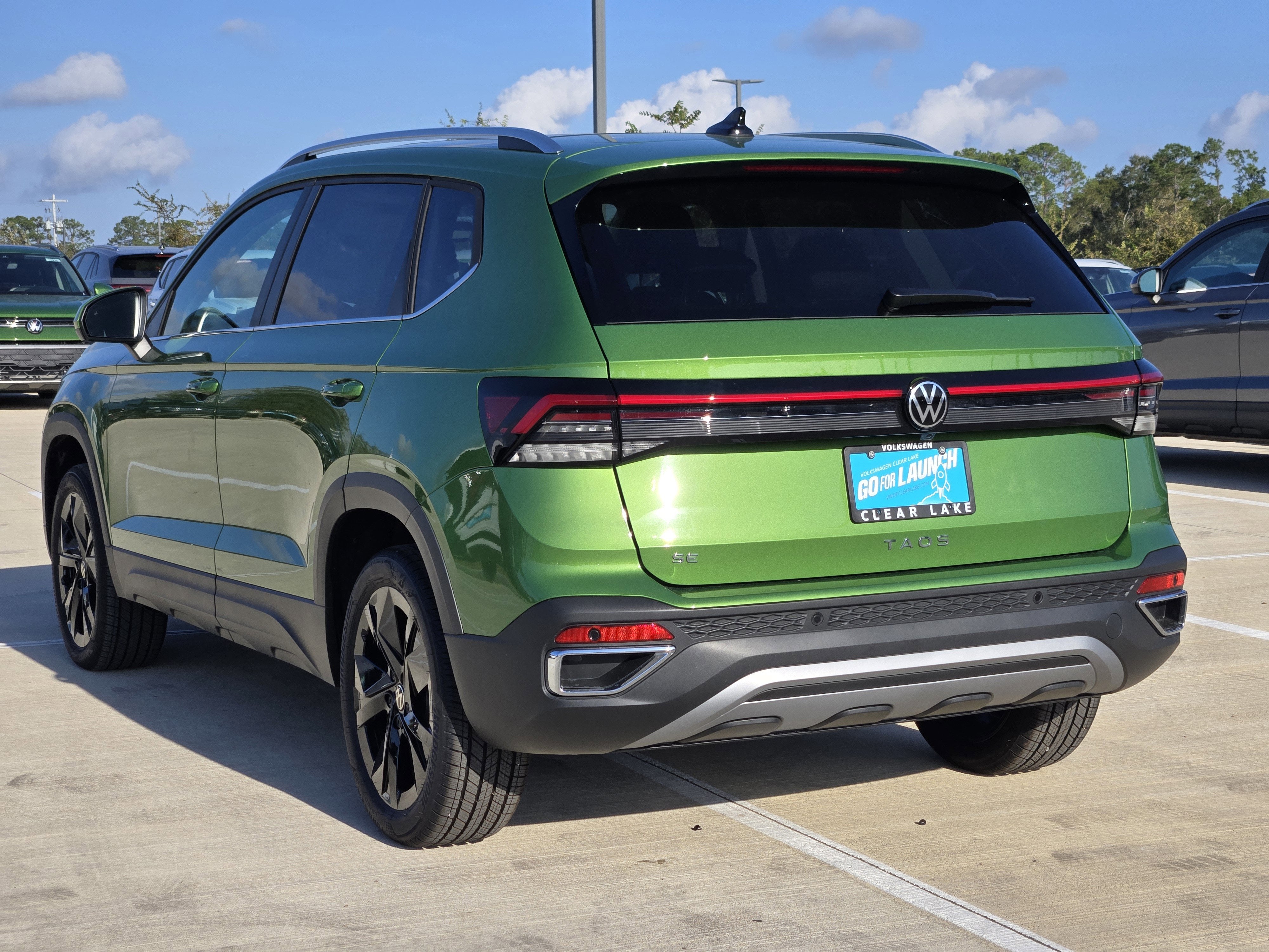 2026 Volkswagen Taos SE