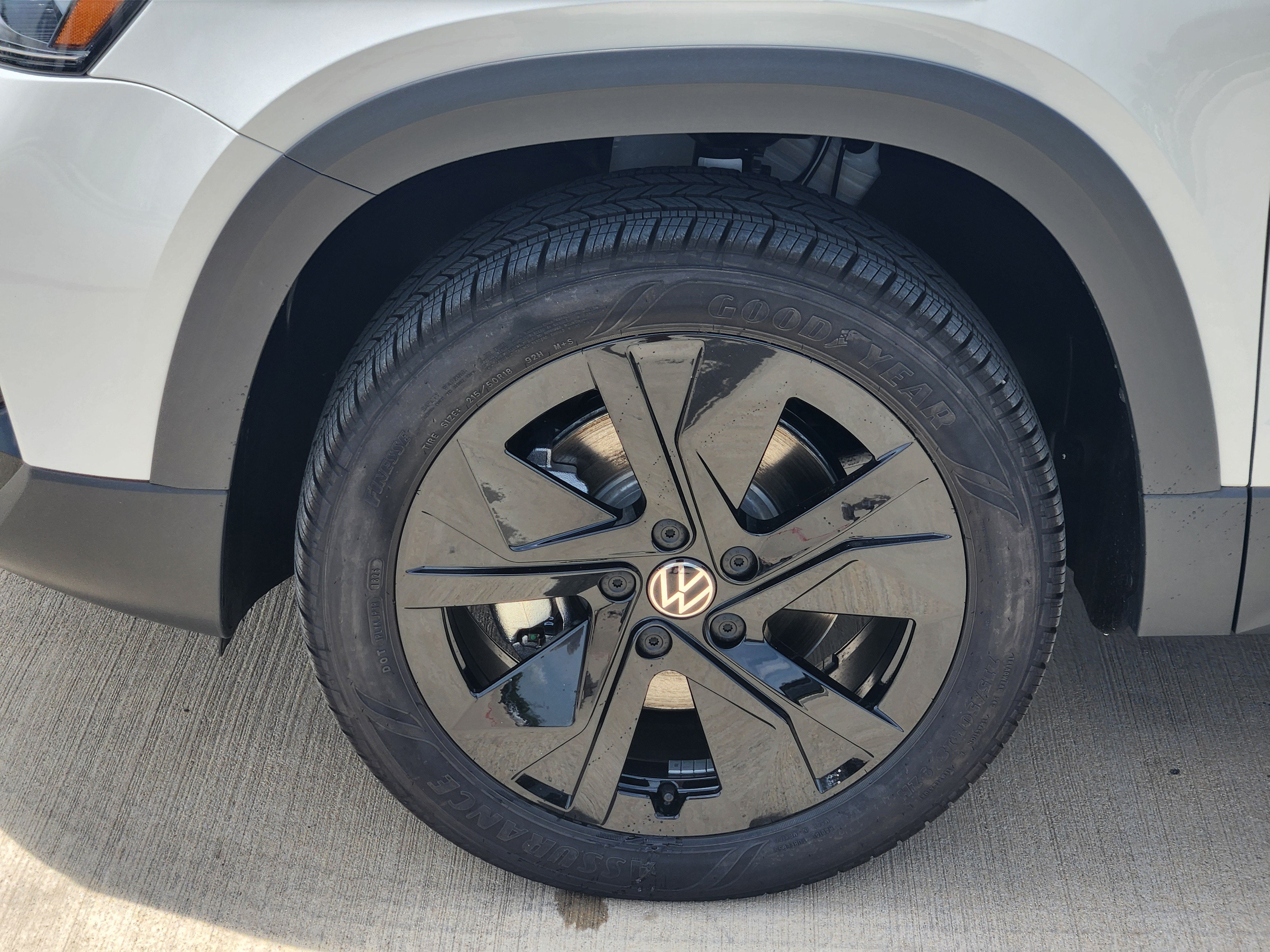 2026 Volkswagen Taos SE