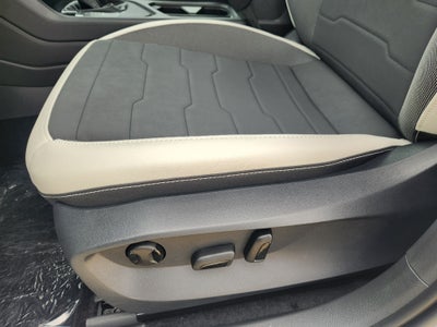 2027 Volkswagen Taos SE