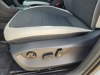 2027 Volkswagen Taos SE