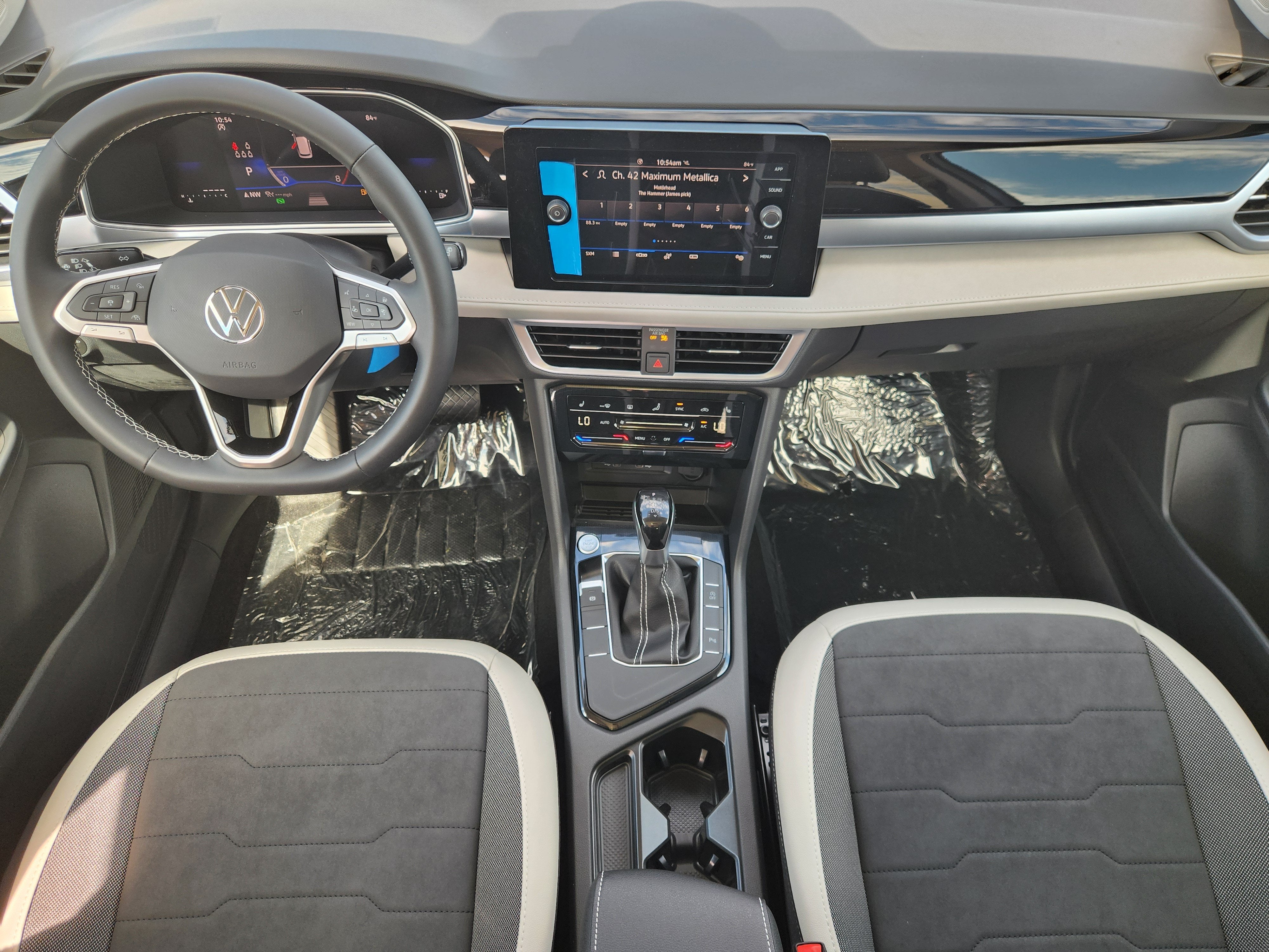 2027 Volkswagen Taos SE