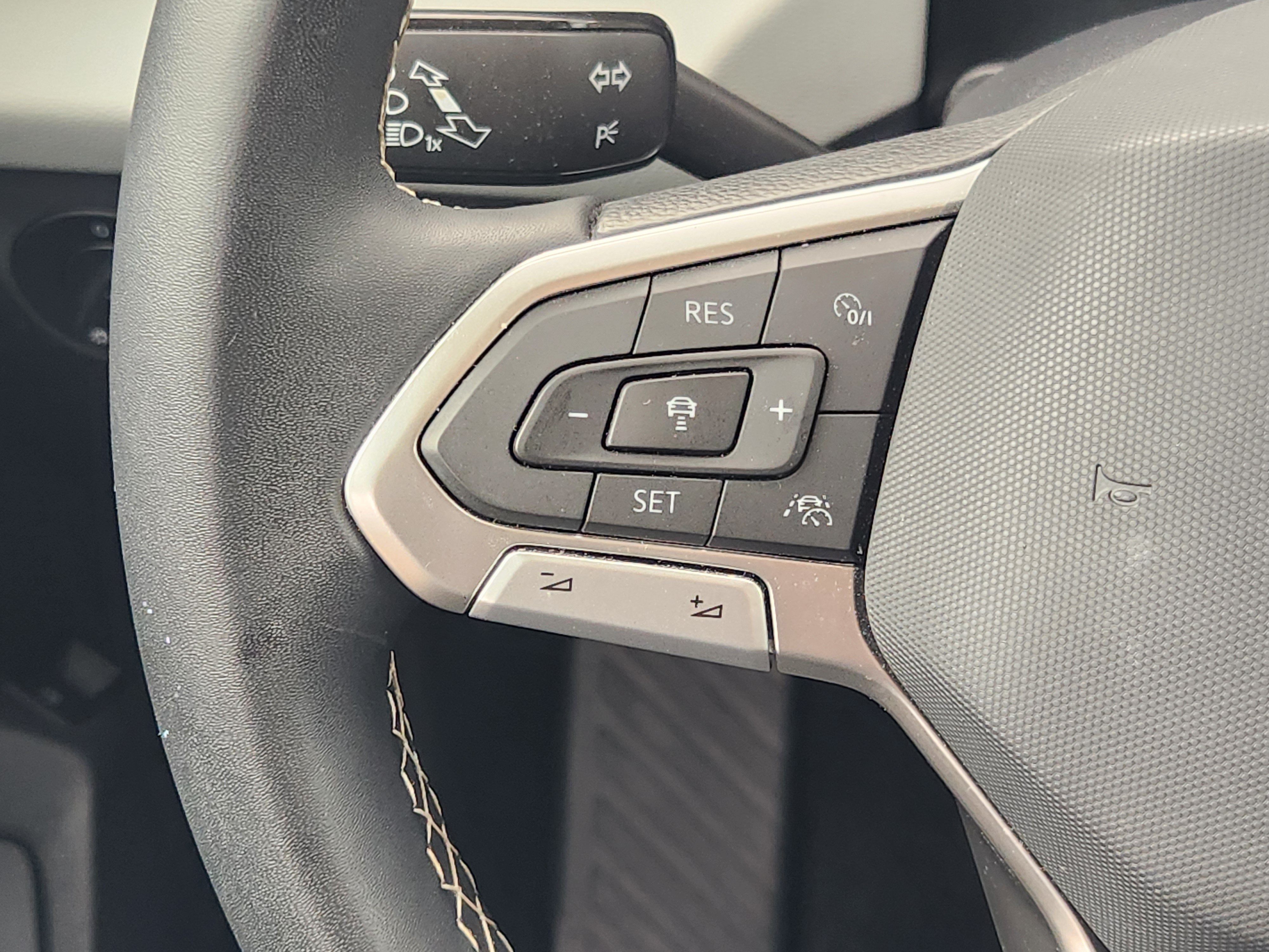 2023 Volkswagen Taos SE