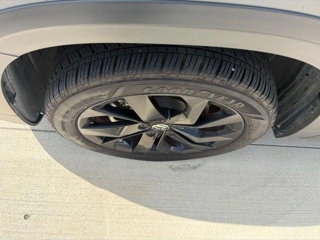 2023 Volkswagen Taos SE