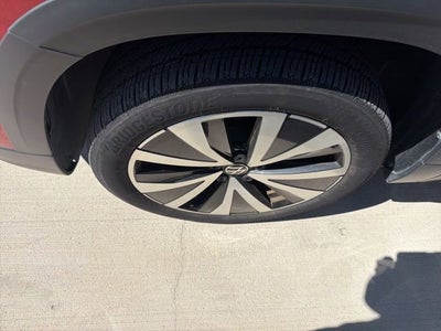 2023 Volkswagen Taos SE