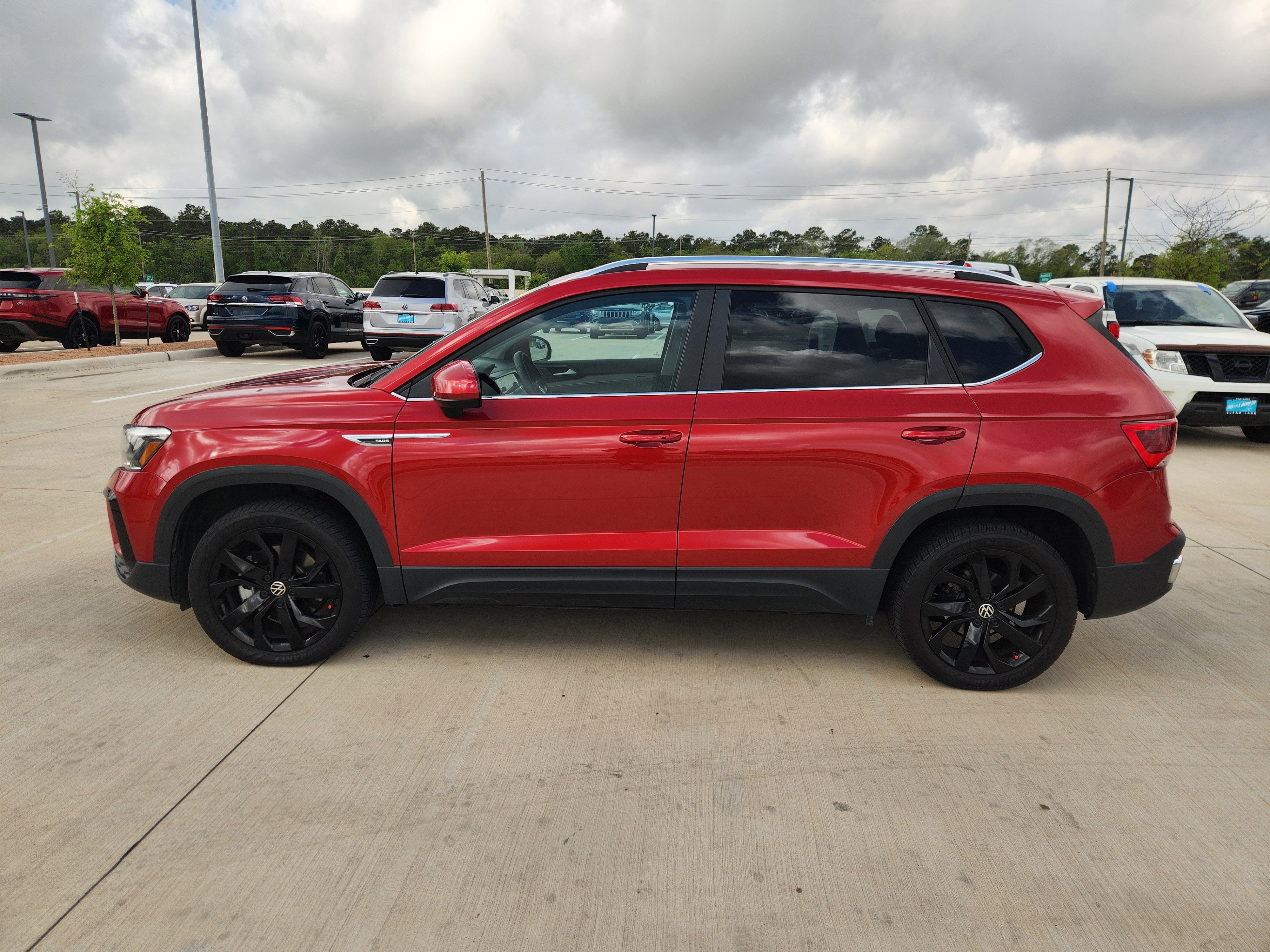 2024 Volkswagen Taos SE