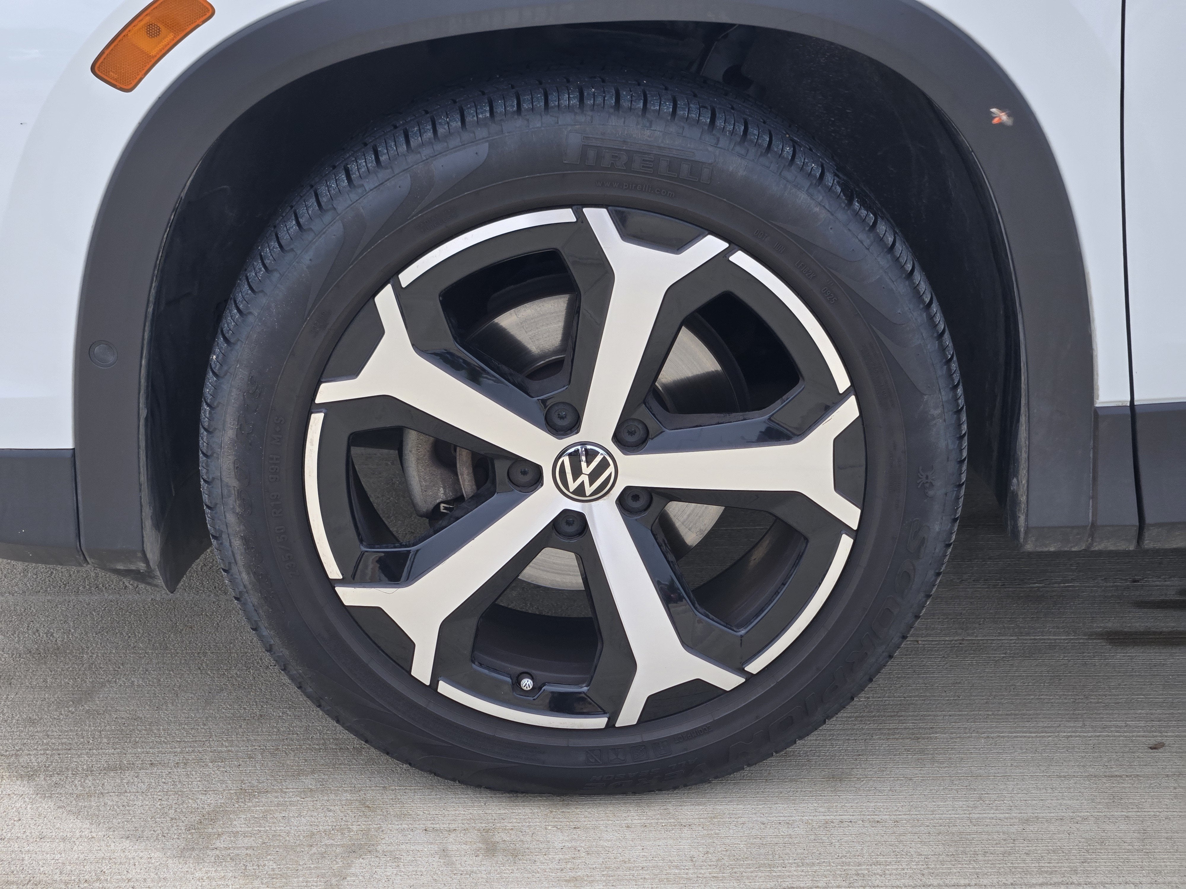 2025 Volkswagen Tiguan SE