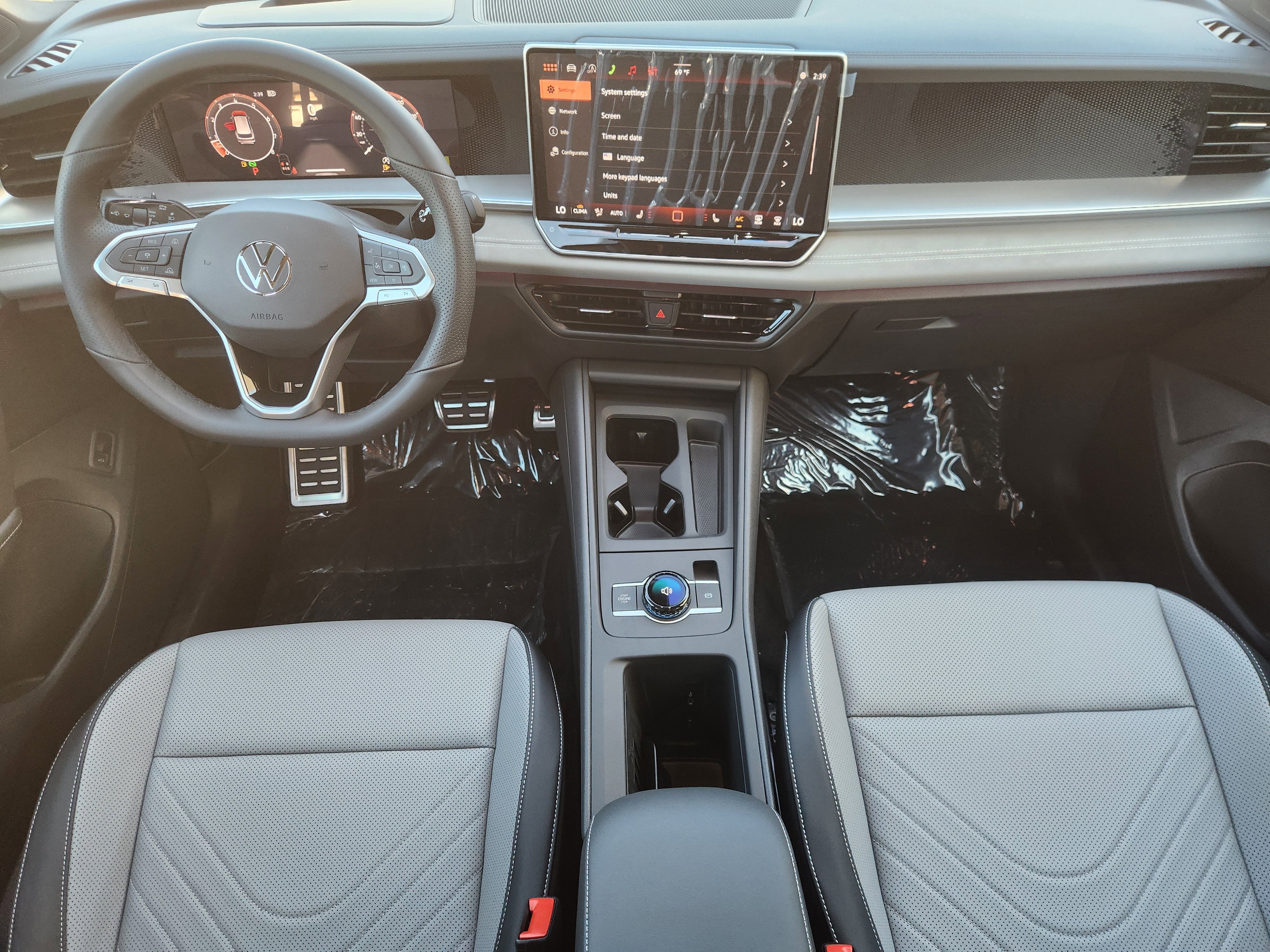 2026 Volkswagen Tiguan SE R-Line Black